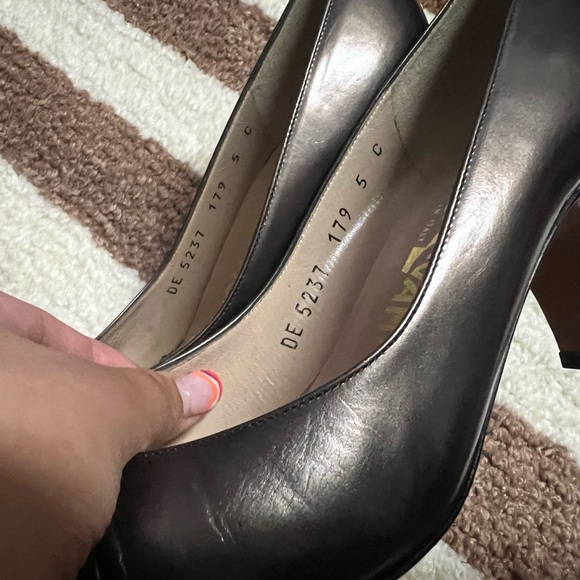 Salvatore Ferragamo Pumps - Picture 3 of 3